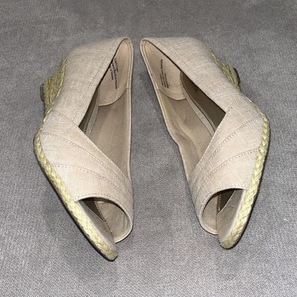 Coach and Four nude canvas 2” wedges - Picture 3 of 4